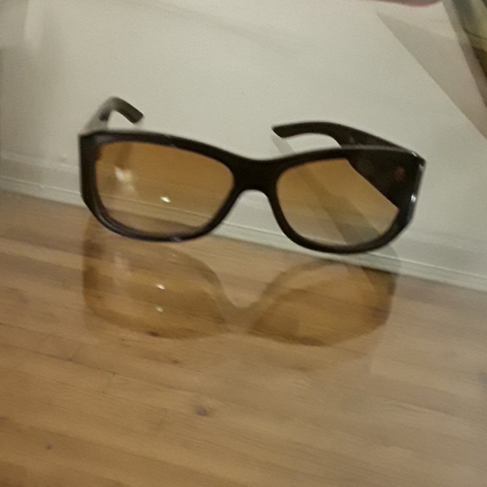 Sunglass